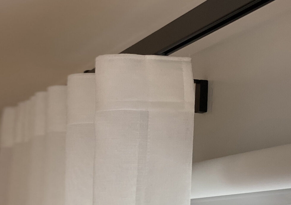 Metroflat Flat Curtain Rod System
